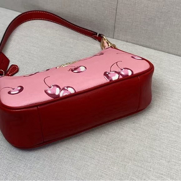 Coach Cherry Bag - Picture 4 of 5